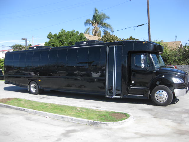 Calgary Airport Shuttle Services: What You Need to Know for Seamless Airport Transfers